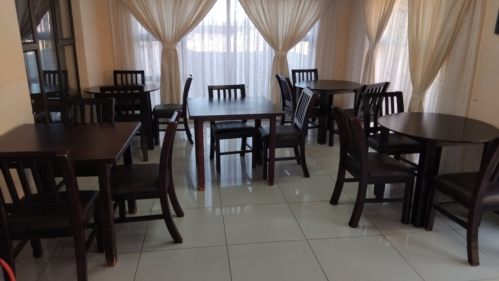 Dining hall at Morning Star Lodge